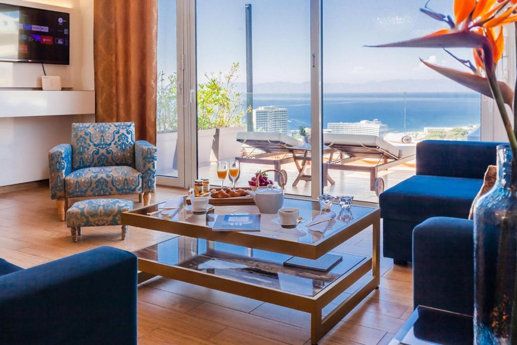 Flyviewflatsgold Privatehottub With Seaview Apartman Ixiá Kültér fotó