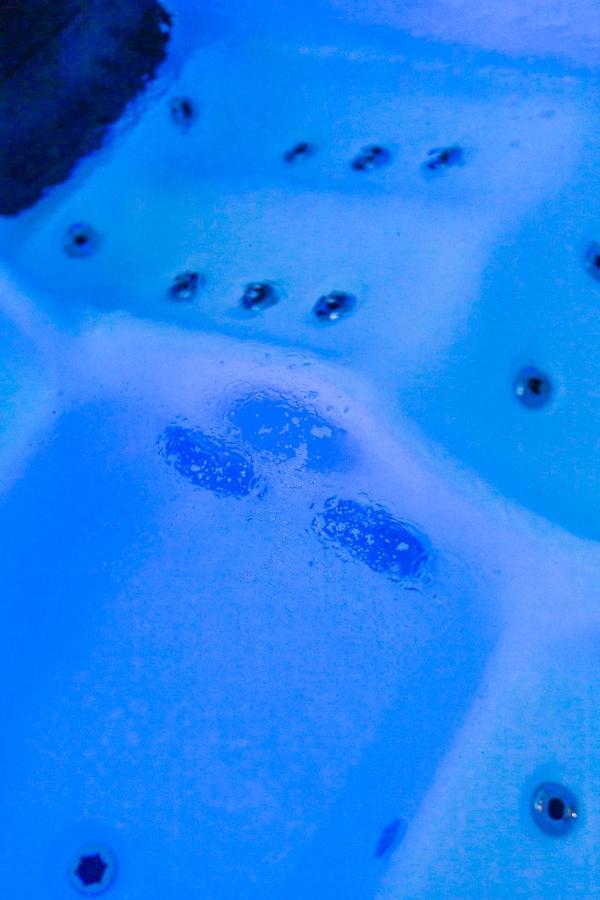 Flyviewflatsgold Privatehottub With Seaview Apartman Ixiá Kültér fotó