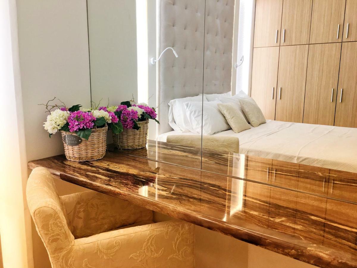 Flyviewflatsgold Privatehottub With Seaview Apartman Ixiá Kültér fotó